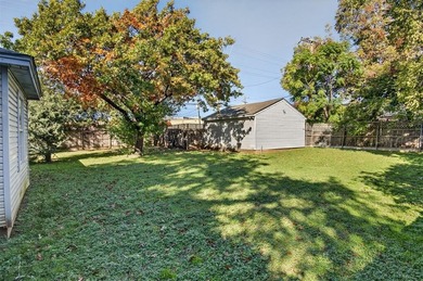 IF YOU HAVE A VISION AND KNOW THE COST OF WHAT IT'S GOING TO on Stevens Park Golf Course in Texas - for sale on GolfHomes.com, golf home, golf lot