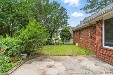 Seller offering $8,000 toward buyer's closing costs with an on Baywood Golf Club in North Carolina - for sale on GolfHomes.com, golf home, golf lot