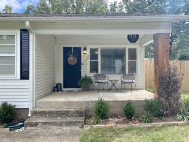 Updated spacious 3 bed/ 2 bath in desirable neighborhood in on Hot Springs Golf and Country Club in Arkansas - for sale on GolfHomes.com, golf home, golf lot