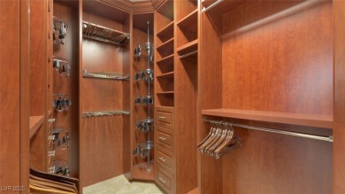 Beautifully maintained, newly painted, move-in ready home on Siena Golf Club in Nevada - for sale on GolfHomes.com, golf home, golf lot