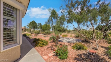 Beautifully maintained, newly painted, move-in ready home on Siena Golf Club in Nevada - for sale on GolfHomes.com, golf home, golf lot