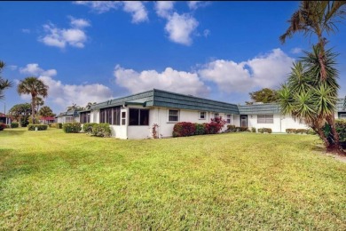 Newly retired or transitioning...look no further! Kings Point is on Kings Point Golf - Executive in Florida - for sale on GolfHomes.com, golf home, golf lot