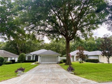 Discover the charm of Florida living in this rarely available on Rainbow Springs Golf and Country Club in Florida - for sale on GolfHomes.com, golf home, golf lot