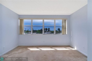 Bring your buyers to this very well maintained condo in Phase 4 on Sunrise Lakes Phase IV Golf Course in Florida - for sale on GolfHomes.com, golf home, golf lot
