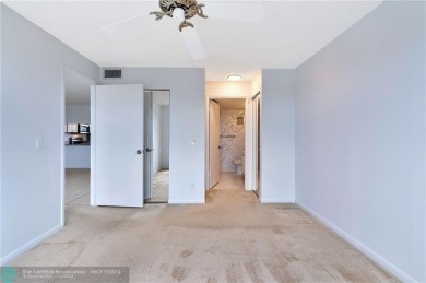 Bring your buyers to this very well maintained condo in Phase 4 on Sunrise Lakes Phase IV Golf Course in Florida - for sale on GolfHomes.com, golf home, golf lot