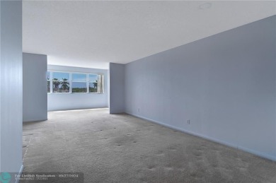 Bring your buyers to this very well maintained condo in Phase 4 on Sunrise Lakes Phase IV Golf Course in Florida - for sale on GolfHomes.com, golf home, golf lot