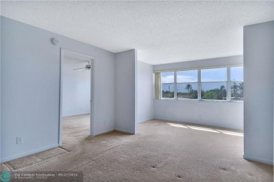 Bring your buyers to this very well maintained condo in Phase 4 on Sunrise Lakes Phase IV Golf Course in Florida - for sale on GolfHomes.com, golf home, golf lot