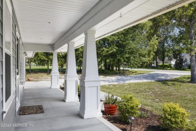 Welcome home to like new construction on the golf course! on Keystone Heights Golf and Country Club in Florida - for sale on GolfHomes.com, golf home, golf lot