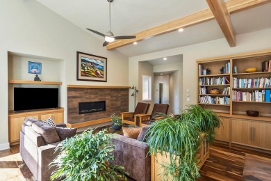 Beautiful single-level home in Widgi Creek, situated on a on Widgi Creek Golf Club in Oregon - for sale on GolfHomes.com, golf home, golf lot
