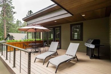 Beautiful single-level home in Widgi Creek, situated on a on Widgi Creek Golf Club in Oregon - for sale on GolfHomes.com, golf home, golf lot