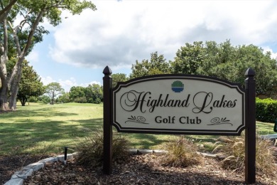Just Listed in Highland Lakes!
Welcome to this light, bright on Highland Lakes Executive Golf Course in Florida - for sale on GolfHomes.com, golf home, golf lot