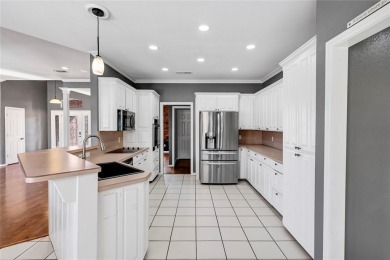 Elegant Corner Lot Home with Pool in Gated Pecan Plantation! on Pecan Plantation Country Club in Texas - for sale on GolfHomes.com, golf home, golf lot