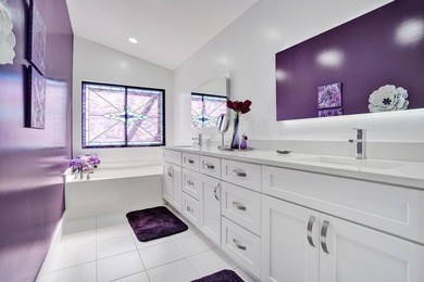 Beautifully maintained 3-bedroom, 3-bath home in the on  in Florida - for sale on GolfHomes.com, golf home, golf lot