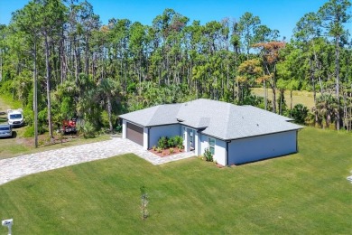Welcome to a great opportunity to own an executive-style home on Bobcat Trail Golf Club in Florida - for sale on GolfHomes.com, golf home, golf lot