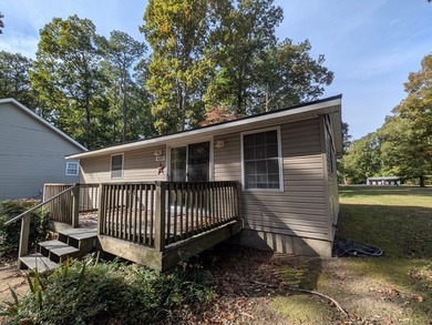 Charming 2-bed, 1-bath single-story home in the sought-after on Captains Cove Golf and Yacht Club in Virginia - for sale on GolfHomes.com, golf home, golf lot