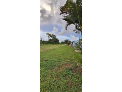 Well maintained manufactured home in active  age 55+ community on Cypress Creek Country Club - Boynton Beach in Florida - for sale on GolfHomes.com, golf home, golf lot