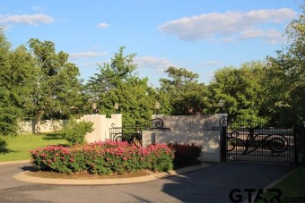 1 acre Beautiful Bluff lot overlooking Hollytree Golf Course and on Hollytree Country Club in Texas - for sale on GolfHomes.com, golf home, golf lot
