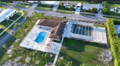 Well maintained manufactured home located on preferred on Cypress Creek Country Club - Boynton Beach in Florida - for sale on GolfHomes.com, golf home, golf lot