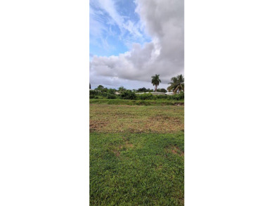 Well maintained manufactured home located on preferred on Cypress Creek Country Club - Boynton Beach in Florida - for sale on GolfHomes.com, golf home, golf lot