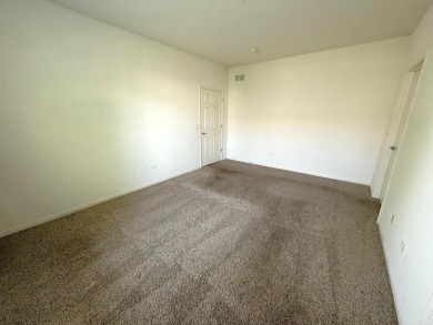 This 1678 square foot, spacious, 2 bedroom/ 2 full bathroom on White Eagle Golf Club in Illinois - for sale on GolfHomes.com, golf home, golf lot