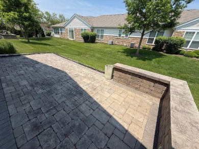 This 1678 square foot, spacious, 2 bedroom/ 2 full bathroom on White Eagle Golf Club in Illinois - for sale on GolfHomes.com, golf home, golf lot