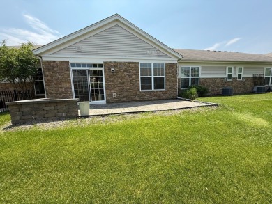 This 1678 square foot, spacious, 2 bedroom/ 2 full bathroom on White Eagle Golf Club in Illinois - for sale on GolfHomes.com, golf home, golf lot