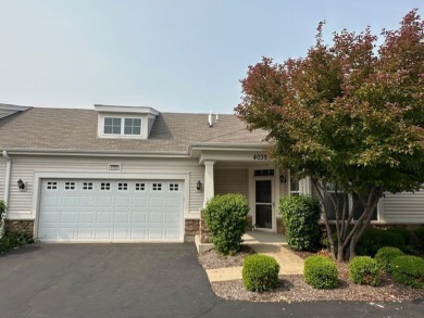 This 1678 square foot, spacious, 2 bedroom/ 2 full bathroom on White Eagle Golf Club in Illinois - for sale on GolfHomes.com, golf home, golf lot