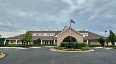 This 1678 square foot, spacious, 2 bedroom/ 2 full bathroom on White Eagle Golf Club in Illinois - for sale on GolfHomes.com, golf home, golf lot