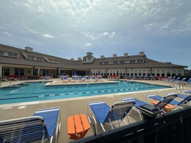 This 1678 square foot, spacious, 2 bedroom/ 2 full bathroom on White Eagle Golf Club in Illinois - for sale on GolfHomes.com, golf home, golf lot