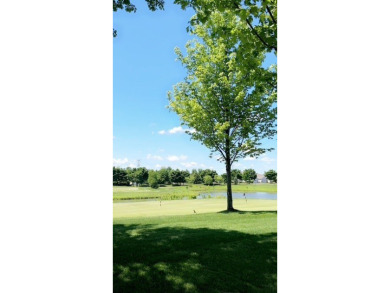 This 1678 square foot, spacious, 2 bedroom/ 2 full bathroom on White Eagle Golf Club in Illinois - for sale on GolfHomes.com, golf home, golf lot