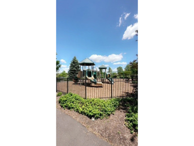 This 1678 square foot, spacious, 2 bedroom/ 2 full bathroom on White Eagle Golf Club in Illinois - for sale on GolfHomes.com, golf home, golf lot