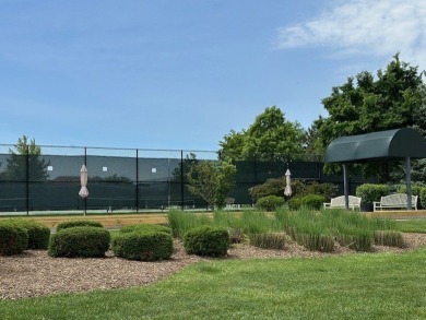 This 1678 square foot, spacious, 2 bedroom/ 2 full bathroom on White Eagle Golf Club in Illinois - for sale on GolfHomes.com, golf home, golf lot
