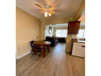This home has  2-bedrooms, 2-bathrooms, 1,129 square feet and a on Mainlands Golf Club in Florida - for sale on GolfHomes.com, golf home, golf lot