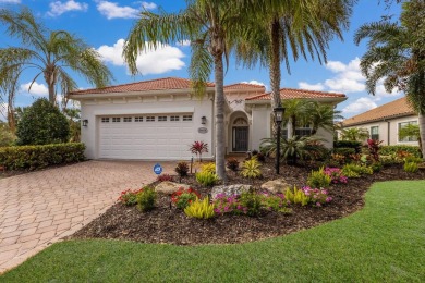 This beautifully updated 3-bedroom, 2-bathroom home offers 2,166 on Ritz-Carlton Members Golf Club in Florida - for sale on GolfHomes.com, golf home, golf lot