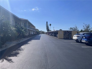 Bright and spacious 2 bed, 2 bath condo located in the private on Riviera Golf Club in Florida - for sale on GolfHomes.com, golf home, golf lot