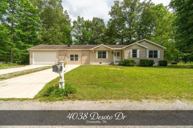Move-in ready and full of charm, this delightful 3 bed, 2 bath on Lake Tansi Village Country Club in Tennessee - for sale on GolfHomes.com, golf home, golf lot