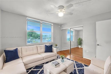 Well-maintained, spacious and bright 2-bedroom, 2-bath condo + on Oriole Golf and Tennis Club in Florida - for sale on GolfHomes.com, golf home, golf lot