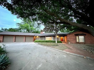 Inspire Your Life with graceful fairway views near the clubhouse on Sweetwater Country Club in Texas - for sale on GolfHomes.com, golf home, golf lot