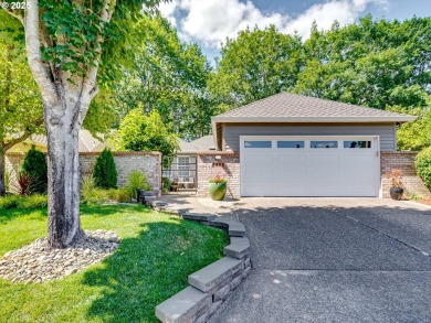 Enjoy resort-style living at Charbonneau! This 2 bed 2 bath on Charbonneau Golf Club in Oregon - for sale on GolfHomes.com, golf home, golf lot