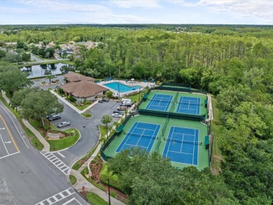 Bonus Room Included! Here's your opportunity to own a great pool on Stoneybrook East Golf Club in Florida - for sale on GolfHomes.com, golf home, golf lot