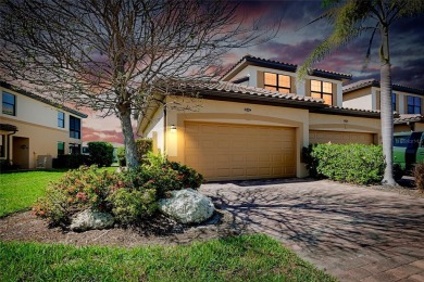 LOWEST PRICED COACH ..... HOME MOVE-IN READY | LAKE VIEW | on Plantation Golf and Country Club in Florida - for sale on GolfHomes.com, golf home, golf lot