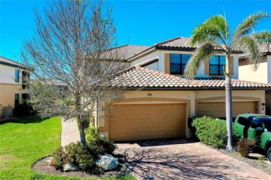 LOWEST PRICED COACH ..... HOME MOVE-IN READY | LAKE VIEW | on Plantation Golf and Country Club in Florida - for sale on GolfHomes.com, golf home, golf lot
