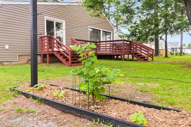 Welcome home to amenity-rich Fairfield Harbour. Three words to on Harbour Point Golf Club in North Carolina - for sale on GolfHomes.com, golf home, golf lot