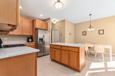 Discover this beautifully maintained townhouse, ideally situated on RedTail Golf Club in Illinois - for sale on GolfHomes.com, golf home, golf lot