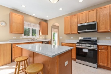 Discover this beautifully maintained townhouse, ideally situated on RedTail Golf Club in Illinois - for sale on GolfHomes.com, golf home, golf lot