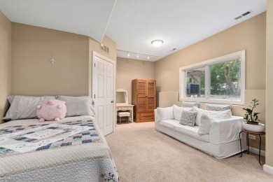 Discover this beautifully maintained townhouse, ideally situated on RedTail Golf Club in Illinois - for sale on GolfHomes.com, golf home, golf lot