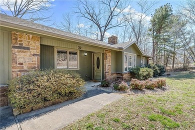 Welcome to 22 Dornoch Lane, a beautifully maintained home in the on Bella Vista Country Club - Scottsdale in Arkansas - for sale on GolfHomes.com, golf home, golf lot