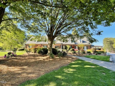 Wonderful 2491 heated sq ft 4 bdr home with stunning views from on Wildwood Green Golf Club in North Carolina - for sale on GolfHomes.com, golf home, golf lot