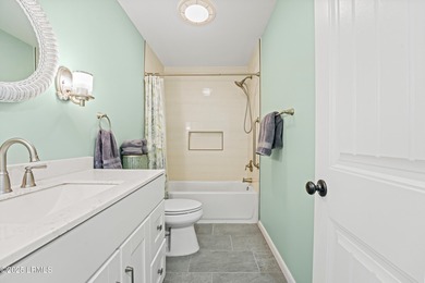 Beautifully updated 3 BR, 2.5 BA home in Dolphin Head area of on Dolphin Head Golf Club in South Carolina - for sale on GolfHomes.com, golf home, golf lot