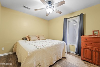 Beautifully updated 3 BR, 2.5 BA home in Dolphin Head area of on Dolphin Head Golf Club in South Carolina - for sale on GolfHomes.com, golf home, golf lot